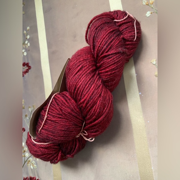 Madelinetosh hand dyed yarn: 2 skeins! - Picture 4 of 8